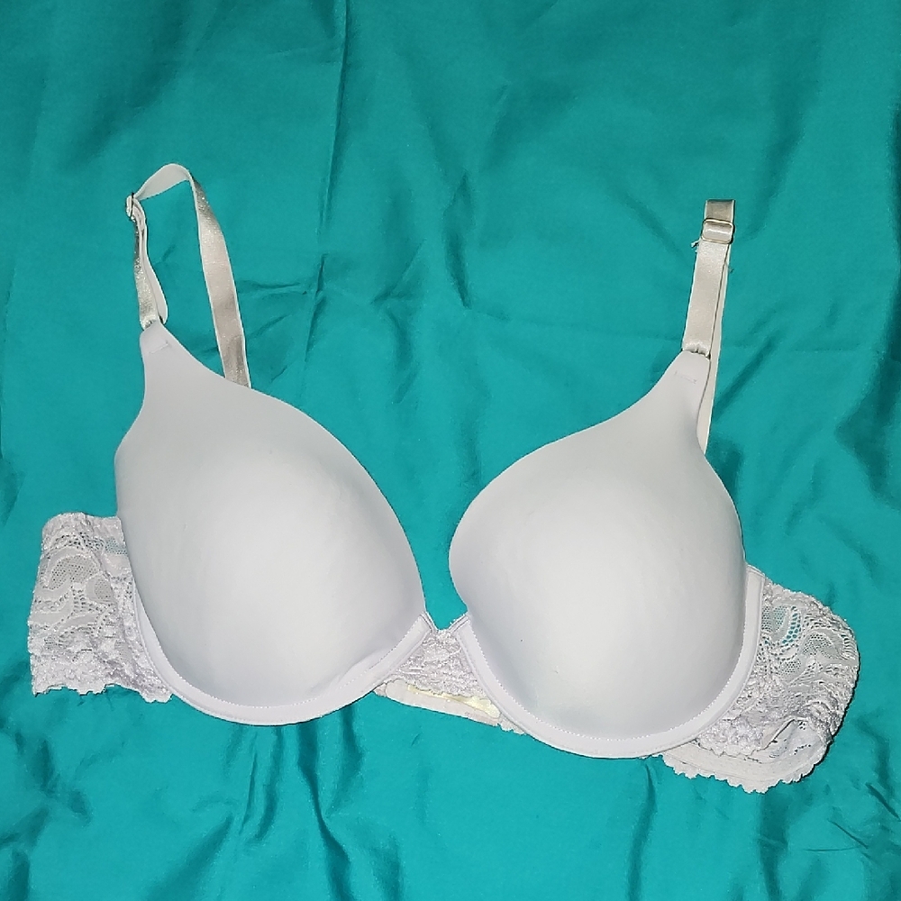 Maidenform Elegant Light Purple Lace Bra